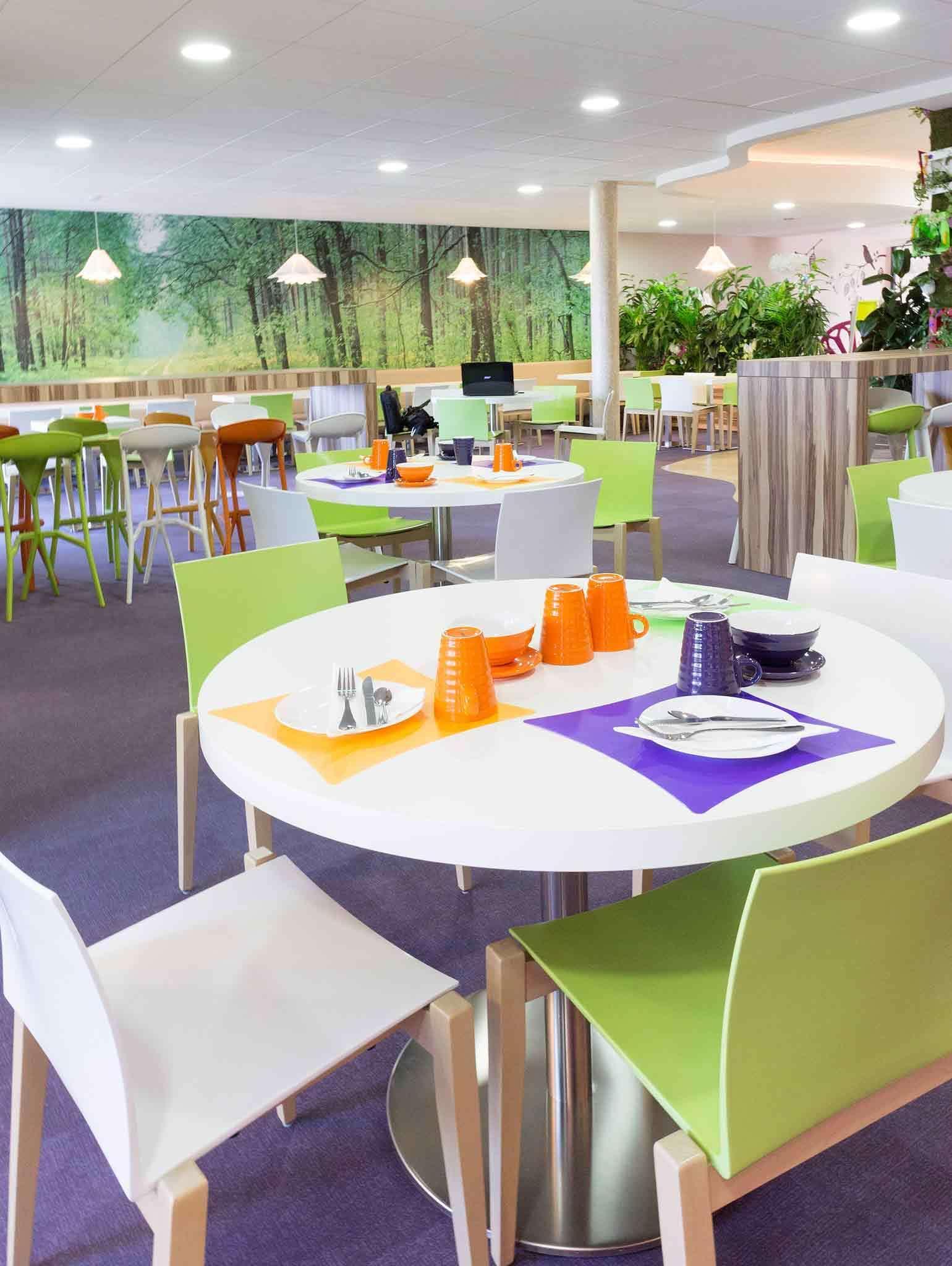 Ibis Styles Villeneuve Sur Lot Exterior photo