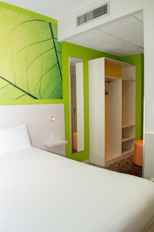 Ibis Styles Villeneuve Sur Lot Exterior photo