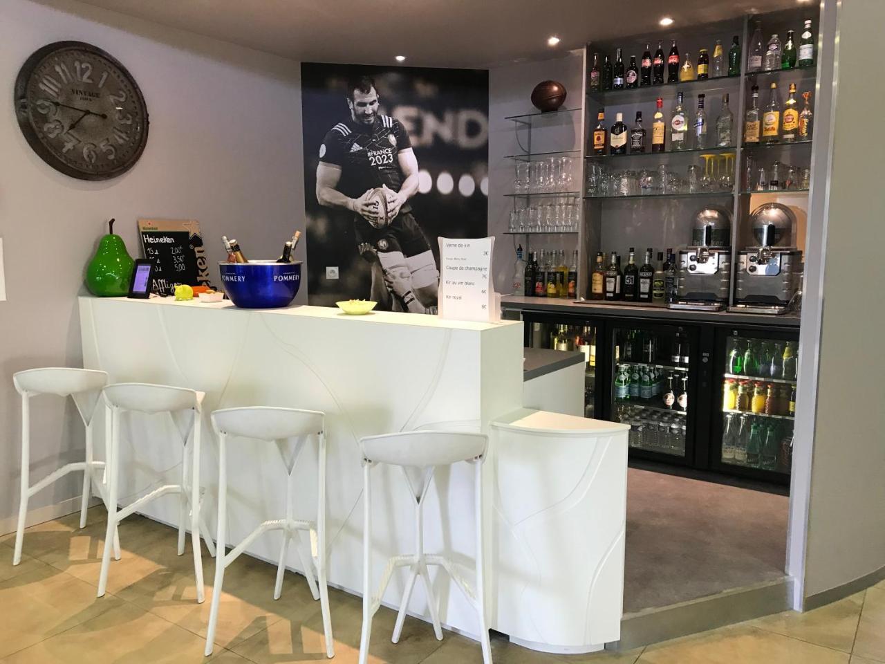 Ibis Styles Villeneuve Sur Lot Exterior photo