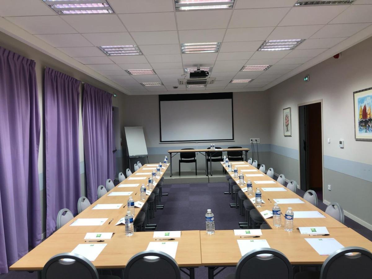 Ibis Styles Villeneuve Sur Lot Exterior photo